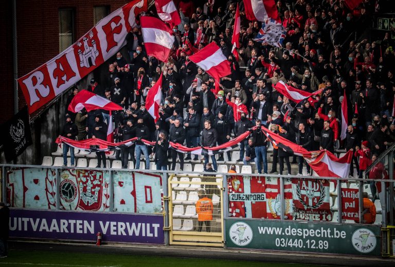 Royal Antwerp: Den derby van ’t Stad leidt tot bizarre taferelen