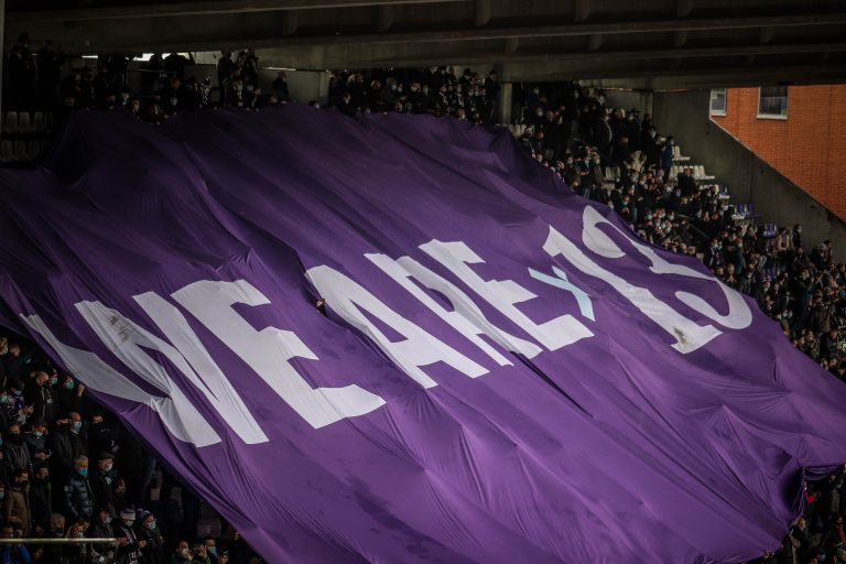 Royal Antwerp: Den derby van ’t Stad leidt tot bizarre taferelen