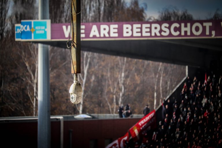 Royal Antwerp: Den derby van ’t Stad leidt tot bizarre taferelen