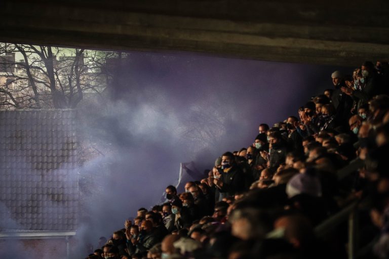 Royal Antwerp: Den derby van ’t Stad leidt tot bizarre taferelen