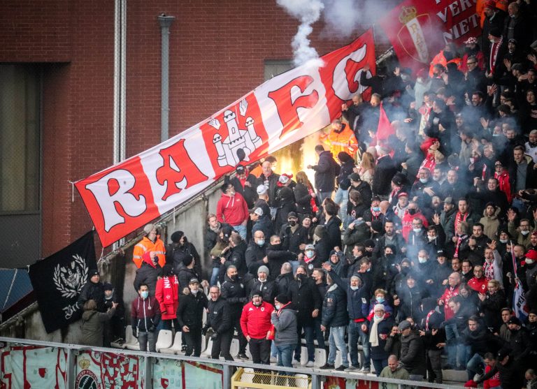 Royal Antwerp: Den derby van ’t Stad leidt tot bizarre taferelen