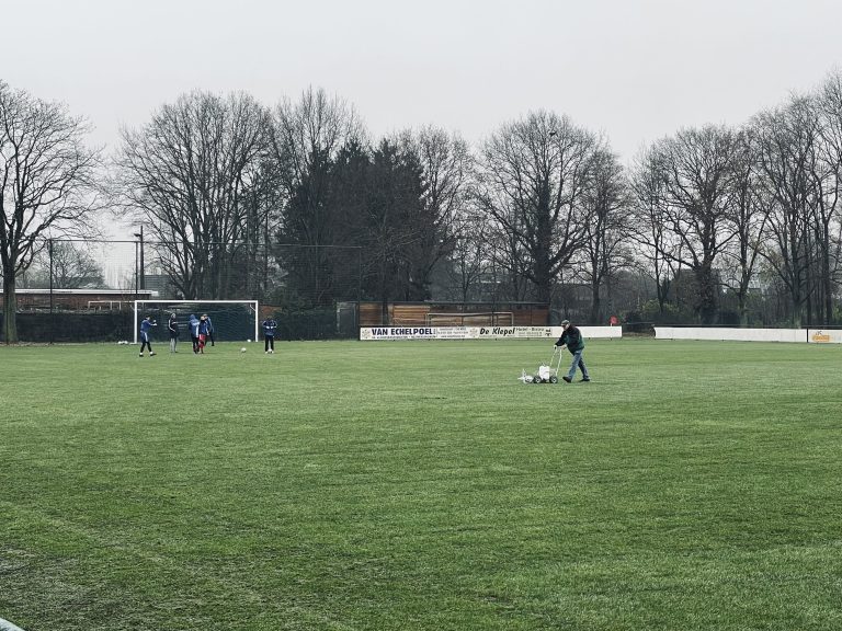 Winterse voetbalmiddag bij Lentezon