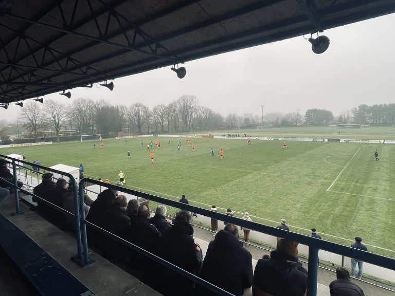 Winterse voetbalmiddag bij Lentezon