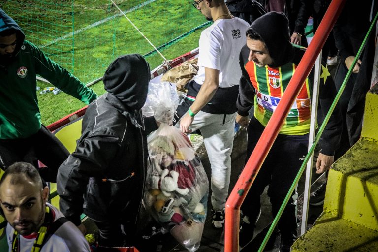 Magia Tricolor van Estrela de Amadora komt met hartverwarmende knuff