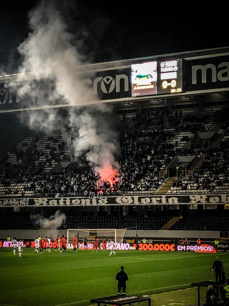 White Angels van Vitória SC laten zich niet tegenhouden door bizarre