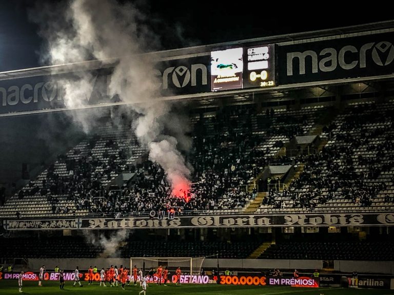 White Angels van Vitória SC laten zich niet tegenhouden door bizarre