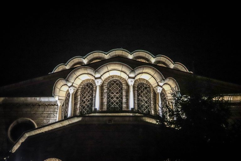 Unieke Sofiaderby: sneeuw, vechtvoetbal en geluidsgeweld