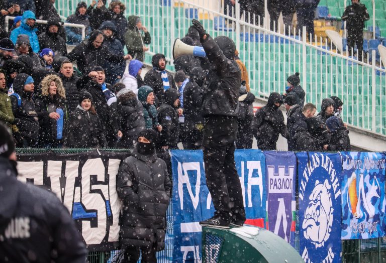 Unieke Sofiaderby: sneeuw, vechtvoetbal en geluidsgeweld