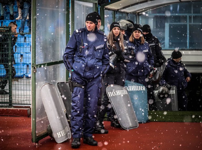 Unieke Sofiaderby: sneeuw, vechtvoetbal en geluidsgeweld