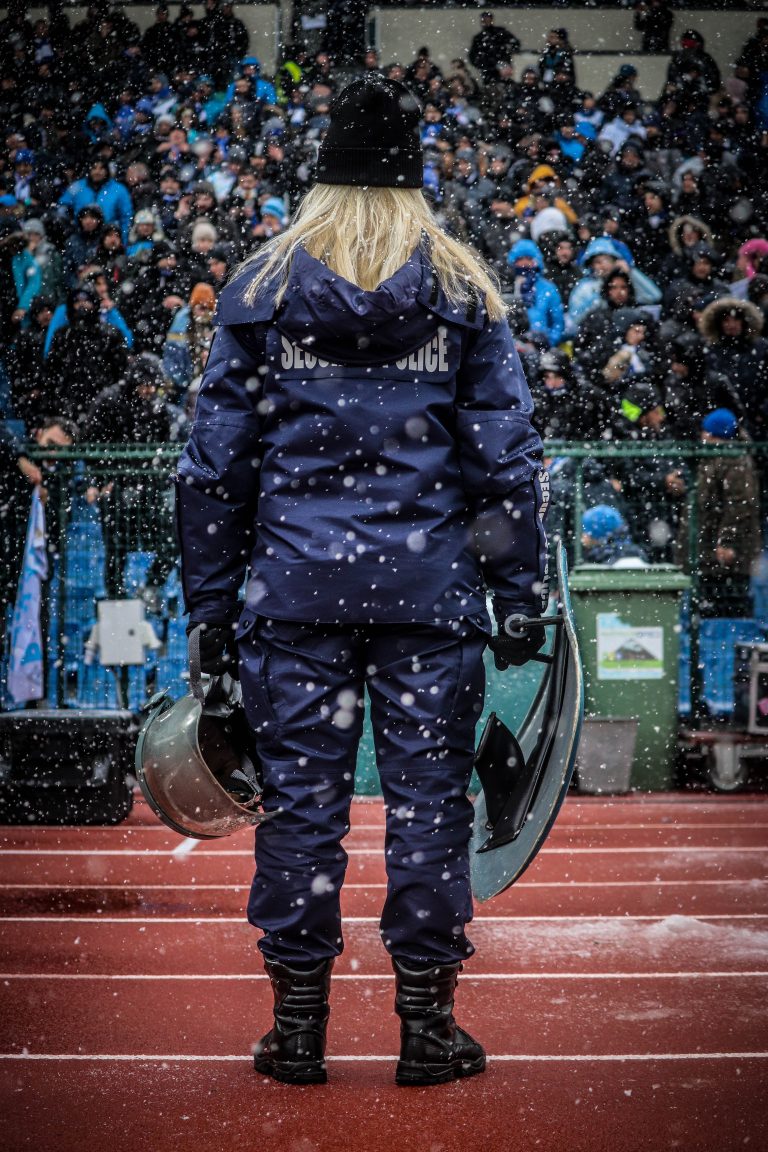 Unieke Sofiaderby: sneeuw, vechtvoetbal en geluidsgeweld