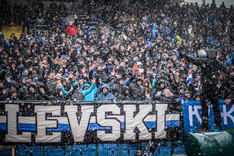 Unieke Sofiaderby: sneeuw, vechtvoetbal en geluidsgeweld