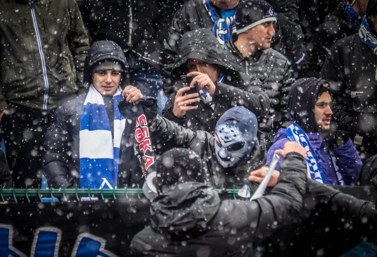 Unieke Sofiaderby: sneeuw, vechtvoetbal en geluidsgeweld