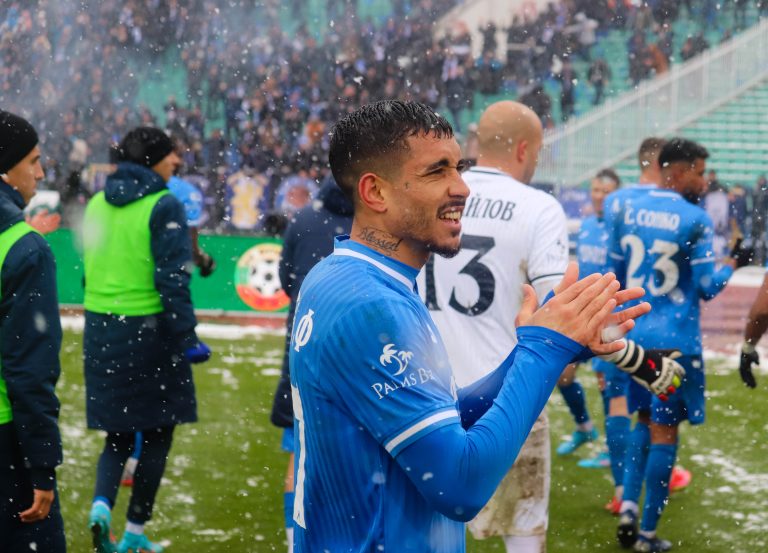 Unieke Sofiaderby: sneeuw, vechtvoetbal en geluidsgeweld