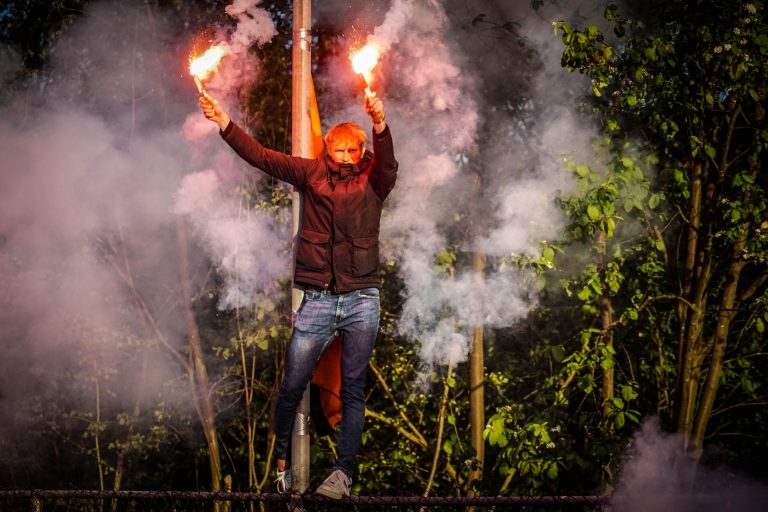 Ultras Eerbeek tegen Dieren Youth in doordeweekse derby