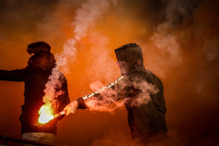 Ultras Eerbeek tegen Dieren Youth in doordeweekse derby