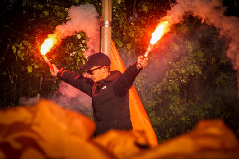Ultras Eerbeek tegen Dieren Youth in doordeweekse derby