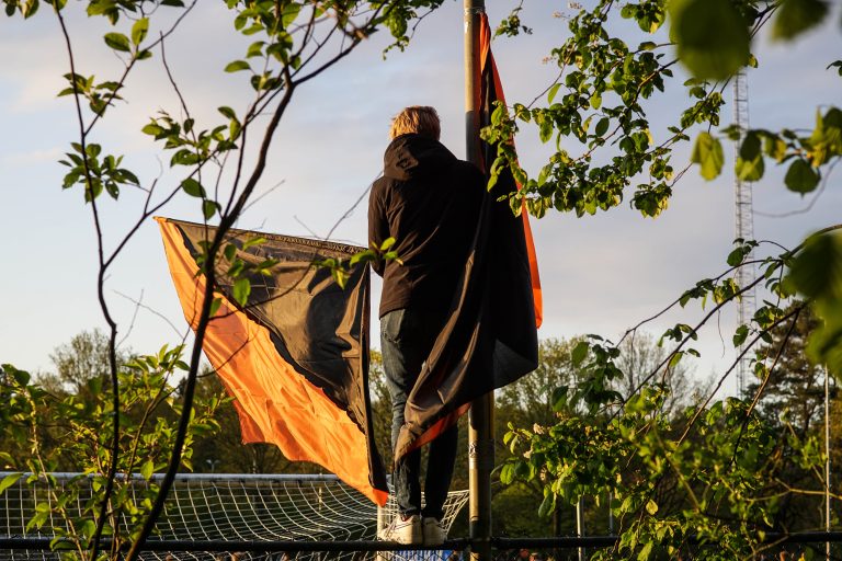 Ultras Eerbeek tegen Dieren Youth in doordeweekse derby