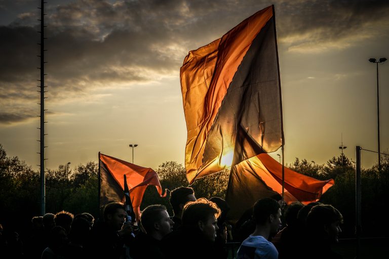 Ultras Eerbeek tegen Dieren Youth in doordeweekse derby
