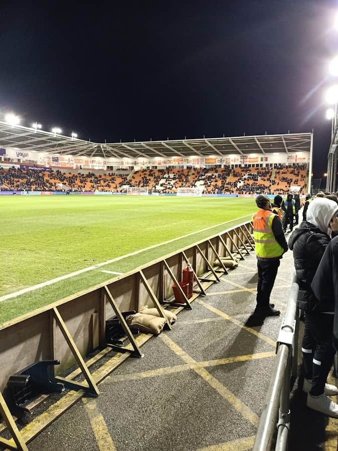 Terug naar Sheffield, verslag van een voetbalreis.