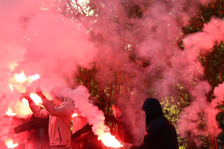Ultras Eerbeek tegen Dieren Youth in doordeweekse derby