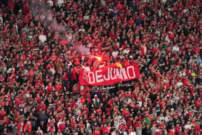 Argentinië special: bloedzuigers Racing pakken Clásico de Avellaneda