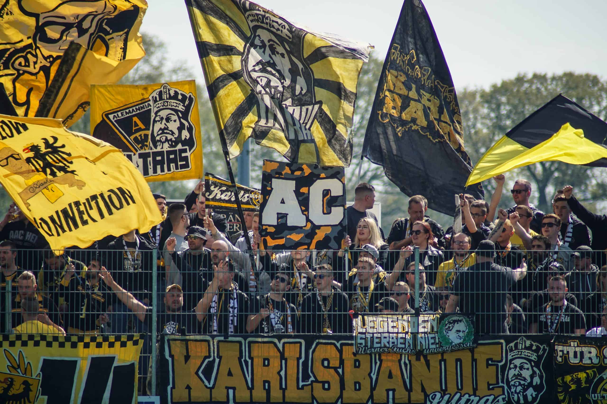Ultras Alemannia Aachen nemen dorpj Straelen over bij degradatiekraker