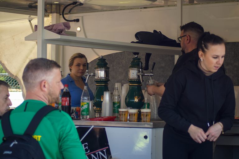 Ultras Alemannia Aachen nemen dorpj Straelen over bij degradatiekraker