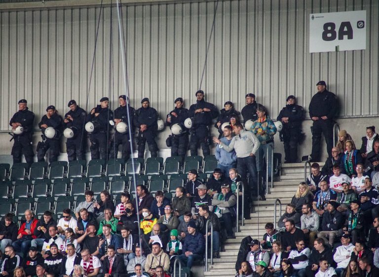 FC Köln de baas in de Rheinland derby