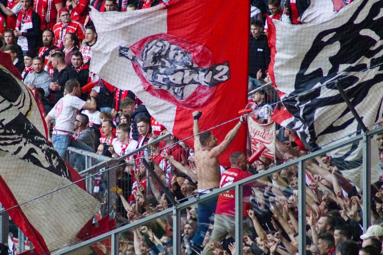 FC Köln de baas in de Rheinland derby
