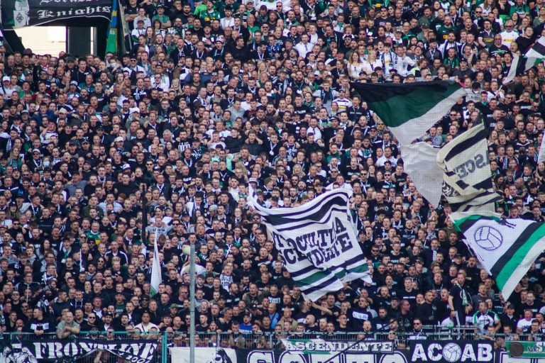FC Köln de baas in de Rheinland derby