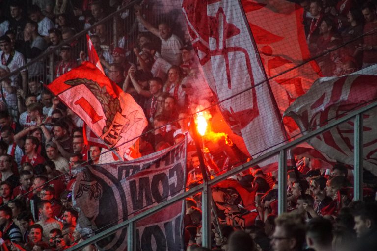 FC Köln de baas in de Rheinland derby