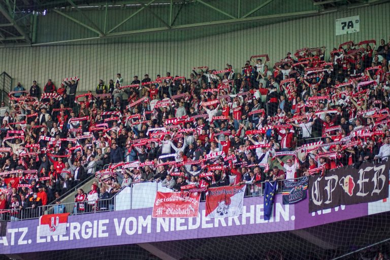 FC Köln de baas in de Rheinland derby