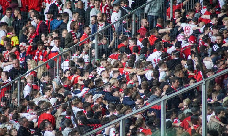 FC Köln de baas in de Rheinland derby