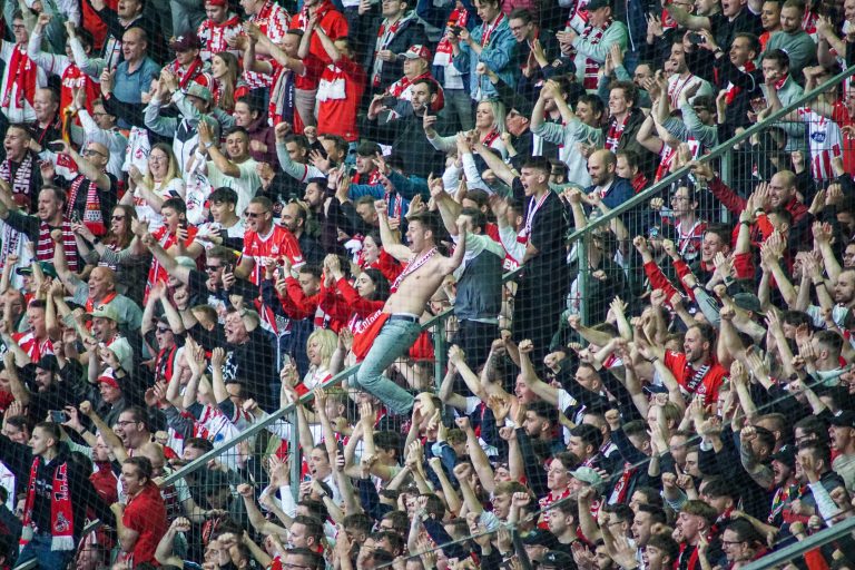 FC Köln de baas in de Rheinland derby