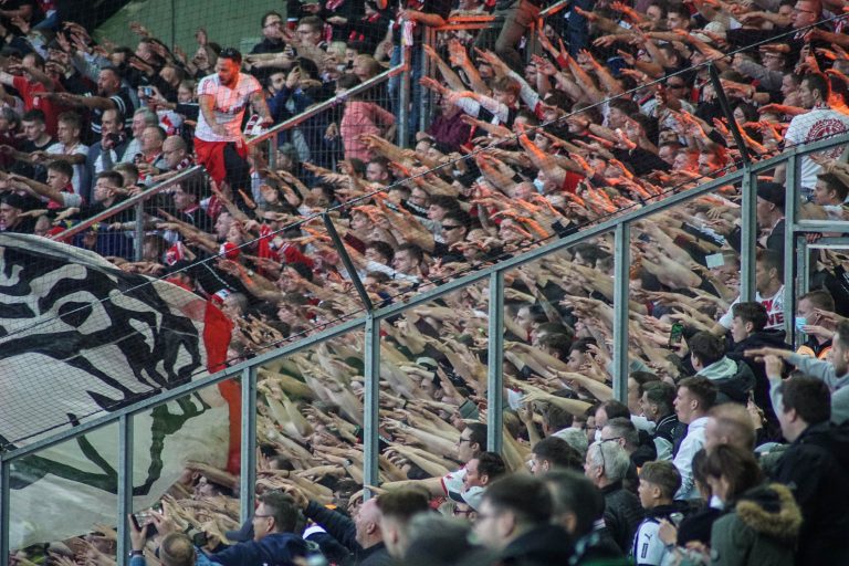 FC Köln de baas in de Rheinland derby