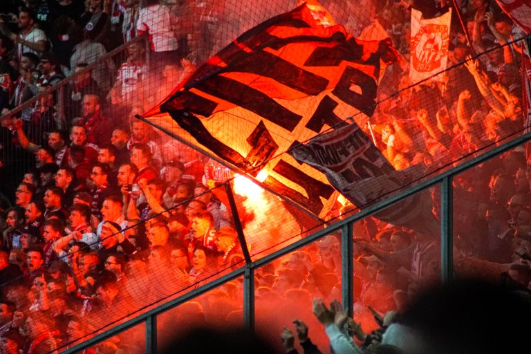FC Köln de baas in de Rheinland derby