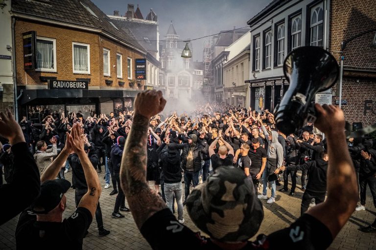 Magistrale spandoeken Tilburg Tifosi zetten toon voor heerlijke avond