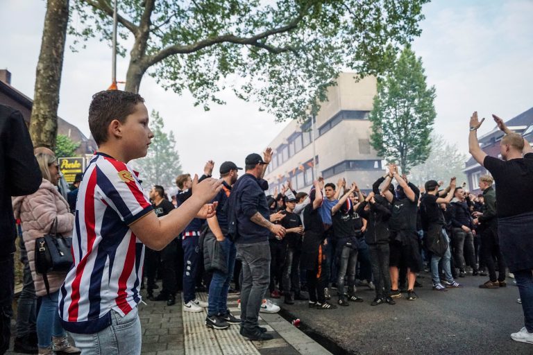 Magistrale spandoeken Tilburg Tifosi zetten toon voor heerlijke avond
