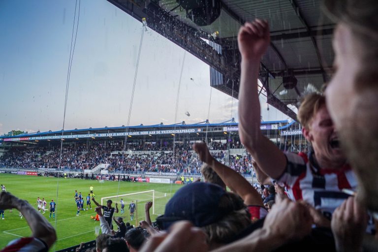 Magistrale spandoeken Tilburg Tifosi zetten toon voor heerlijke avond