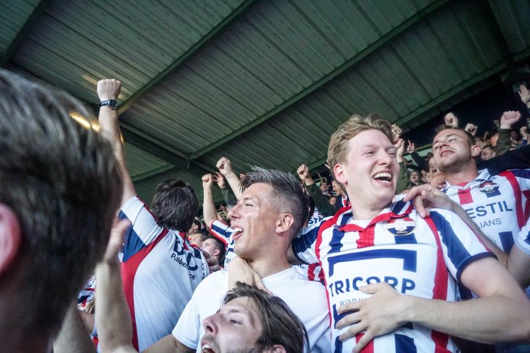 Magistrale spandoeken Tilburg Tifosi zetten toon voor heerlijke avond