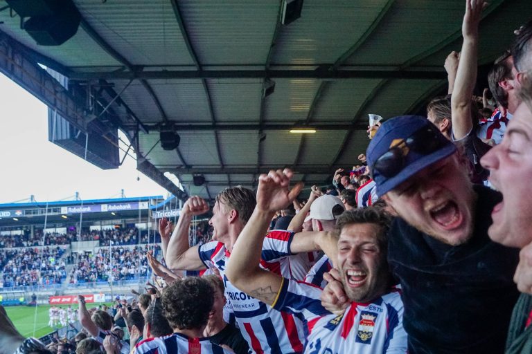 Magistrale spandoeken Tilburg Tifosi zetten toon voor heerlijke avond