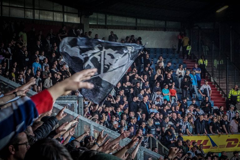 Magistrale spandoeken Tilburg Tifosi zetten toon voor heerlijke avond