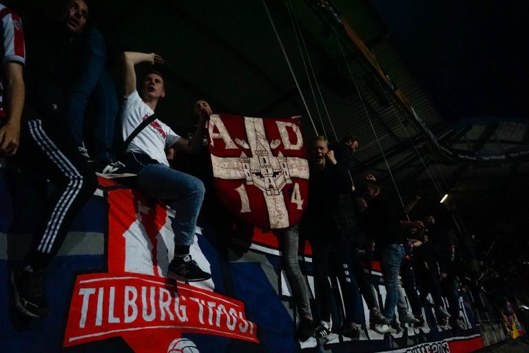 Magistrale spandoeken Tilburg Tifosi zetten toon voor heerlijke avond