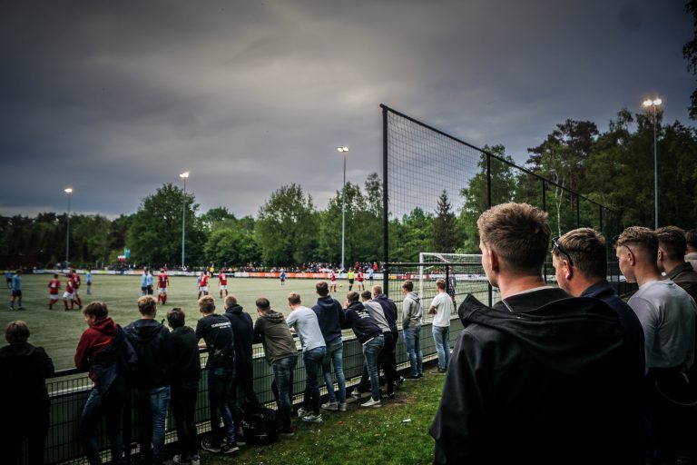 VV Dieren schakelt JVC Cuijk uit voor titelstrijd in goedbezoch topper