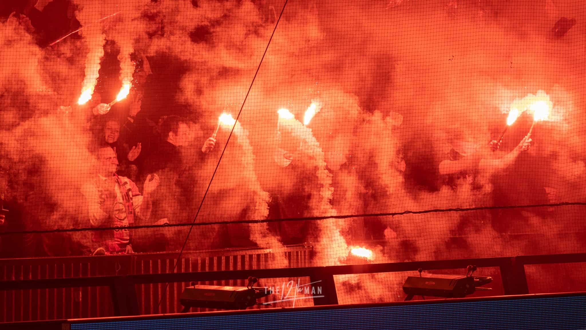Feyenoord – Marseille: De Kuip zinderende heksenketel