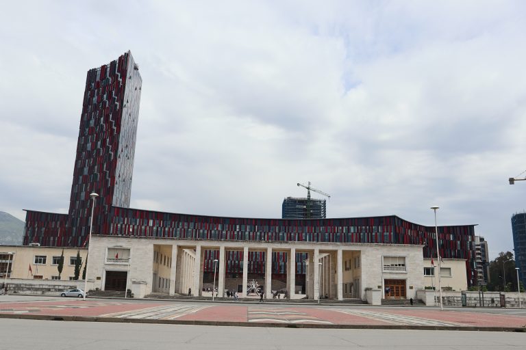 Het stadion van de eerste conference league finale
