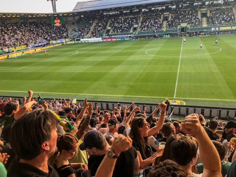 Sfeervolle avond op Midden-Noord laat ADO dromen van promotie