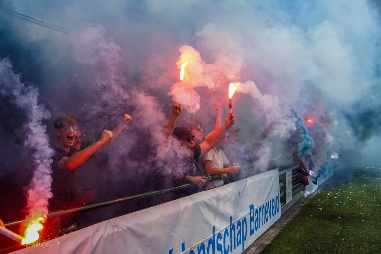 SDV Barneveld plaatst zich op bloedhete middag voor promotiefinale