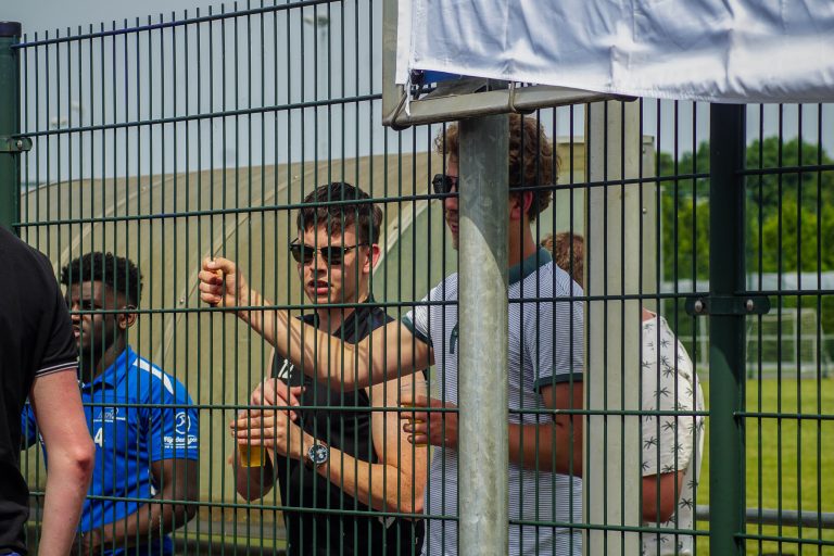 SDV Barneveld plaatst zich op bloedhete middag voor promotiefinale