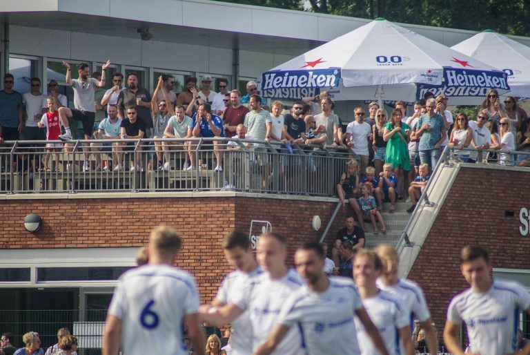 SDV Barneveld plaatst zich op bloedhete middag voor promotiefinale